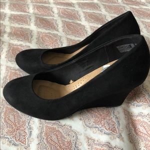Wedge shoes 9.5 wide without box